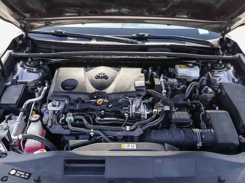 Used 2018 Toyota Camry SE FWD image 31