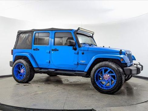 Used 2015 Jeep Wrangler Unlimited Sahara image 11