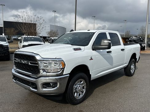 Used 2024 RAM 3500 Tradesman w/ Chrome Appearance Group image 3