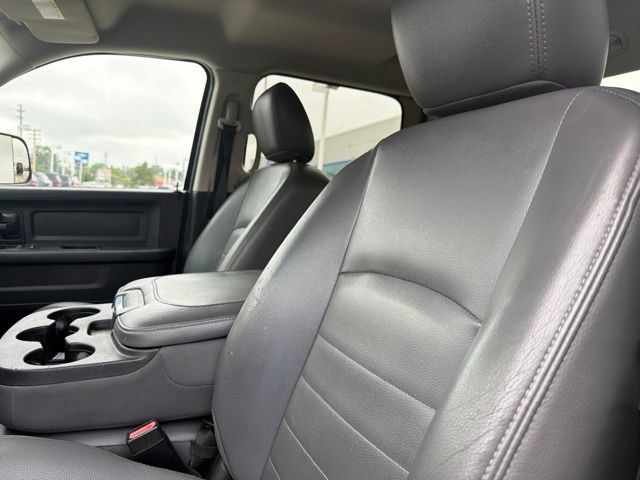 Used 2016 RAM 2500 Tradesman w/ Chrome Appearance Group AWD/4WD image 14