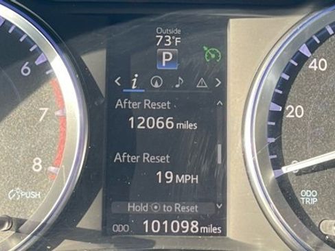 Used 2015 Toyota Highlander XLE image 25