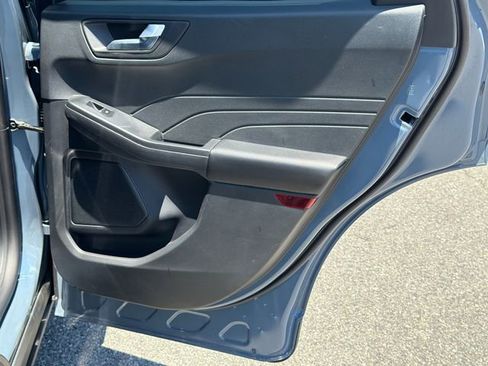 Used 2025 Ford Escape ST-Line FWD image 16