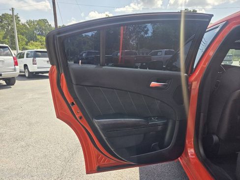 Used 2017 Dodge Charger R/T w/ Navigation & Travel Group RWD image 18