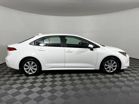 Certified 2024 Toyota Corolla LE FWD image 4