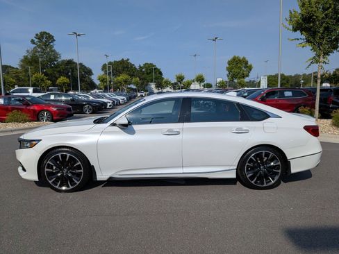 Used 2021 Honda Accord Touring image 6
