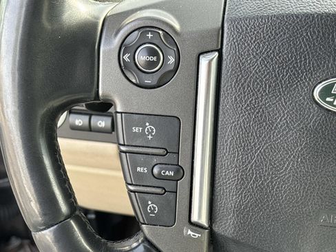 Used 2016 Land Rover LR4 HSE LUX image 23