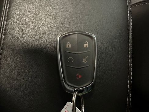 Used 2015 Cadillac SRX Luxury w/ Driver Awareness Package AWD/4WD image 16