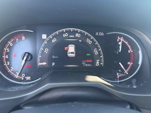 Used 2023 Toyota RAV4 XLE w/ Convenience Package FWD image 7