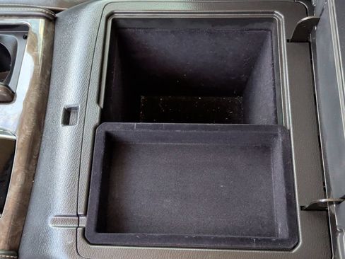 Used 2023 Nissan Armada Platinum w/ Captain's Chairs Package RWD image 36