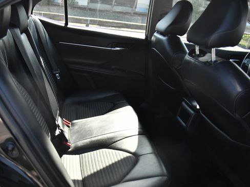 Used 2022 Toyota Camry SE FWD image 36