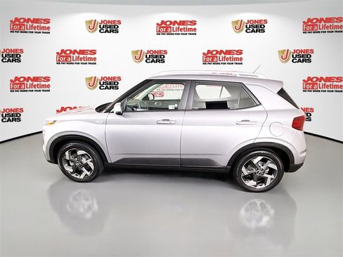 Certified 2024 Hyundai Venue SEL image 14