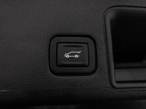 Certified 2023 GMC Terrain Denali w/ Black Diamond Edition AWD/4WD image 41