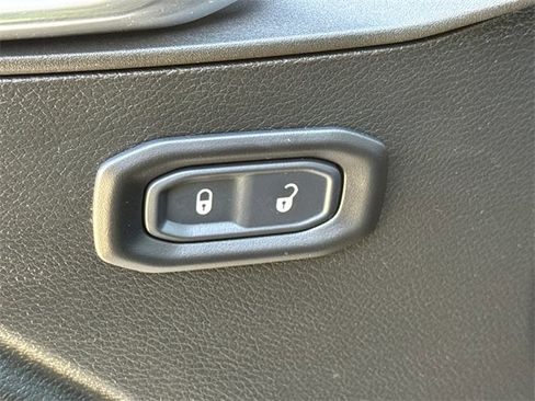 Used 2022 Jeep Gladiator Rubicon w/ Cold Weather Group image 20