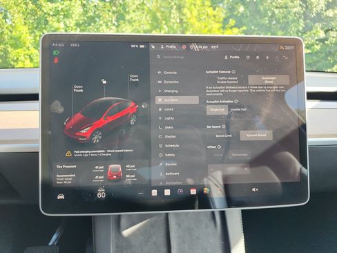 Used 2024 Tesla Model Y Long Range AWD/4WD image 17