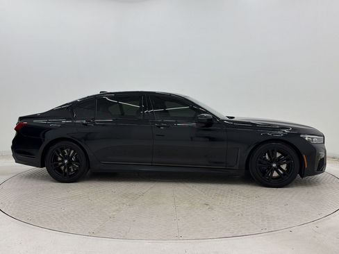 Used 2021 BMW 750i xDrive w/ Executive Package AWD/4WD image 8