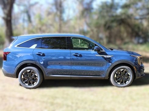 New 2026 Kia Sorento S FWD image 5