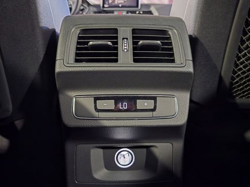 Used 2020 Audi Q5 e Premium image 28