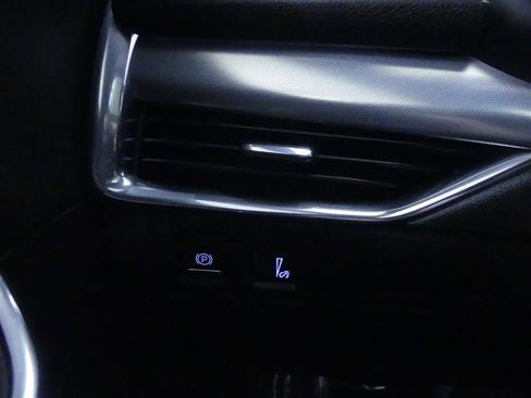 Used 2019 Cadillac XT4 Premium Luxury image 21