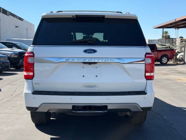 Used 2020 Ford Expedition XLT w/ Equipment Group 202A AWD/4WD image 4