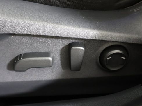 Used 2023 Subaru Outback Premium image 32