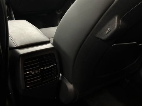 Used 2023 Kia Niro EX image 9