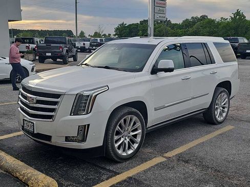 Used 2020 Cadillac Escalade Premium Luxury AWD/4WD image 1