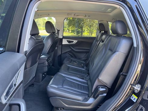 Used 2019 Audi Q7 2.0T Premium w/ Convenience Package AWD/4WD image 12