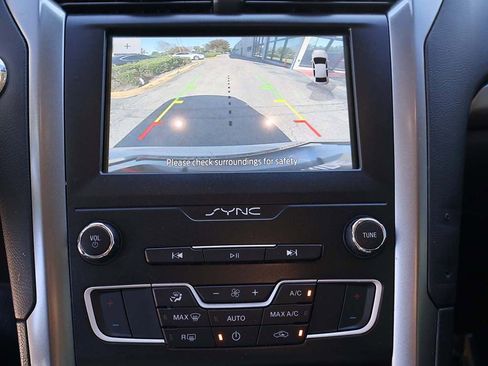 Used 2020 Ford Fusion SE image 45