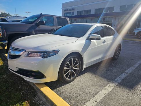 Used 2017 Acura TLX w/ Technology Package FWD image 3