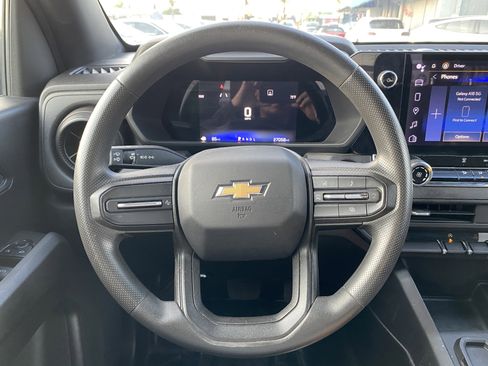 Used 2023 Chevrolet Colorado W/T image 11