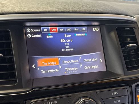 Used 2020 Nissan Pathfinder SV AWD/4WD image 19