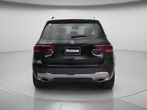 Used 2026 Mercedes-Benz GLB 250 image 5