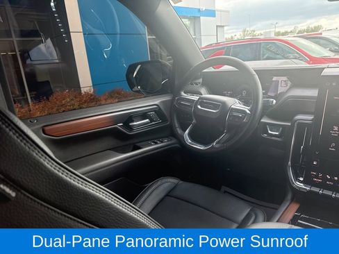 Used 2026 GMC Yukon Denali w/ Sun & Power Step Package AWD/4WD image 15