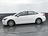 Used 2025 Toyota Corolla LE image 2