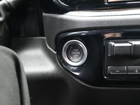 Used 2024 Chevrolet Silverado 2500 LT w/ Convenience Package image 18