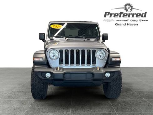 Used 2018 Jeep Wrangler Unlimited Sport S AWD/4WD image 13