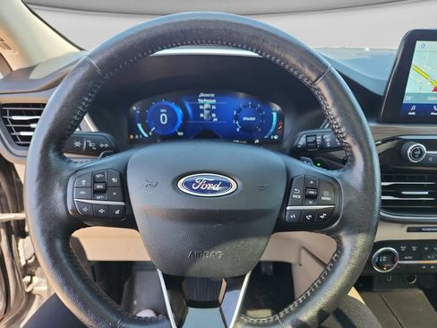 Used 2020 Ford Escape Titanium AWD/4WD image 20