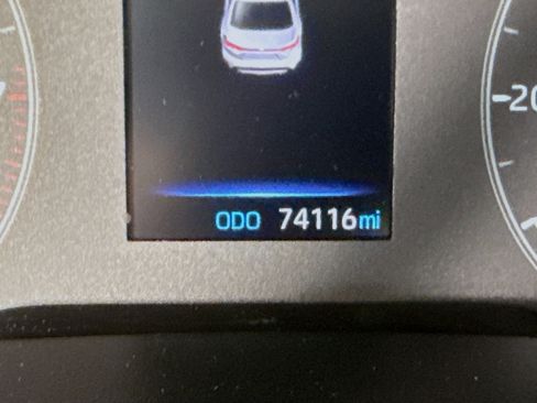 Used 2023 Toyota Corolla LE image 16