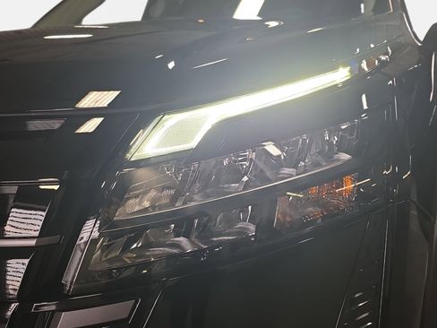 New 2026 Nissan Pathfinder SL image 30