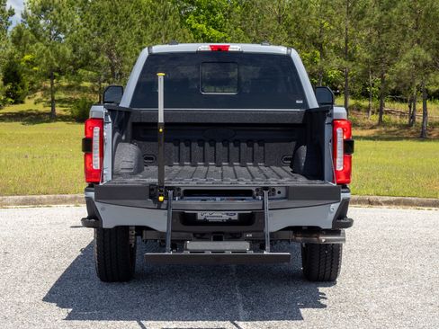 New 2026 Ford F250 Lariat w/ Black Appearance Package AWD/4WD image 10
