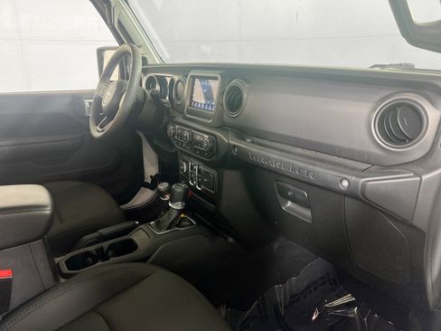 Used 2023 Jeep Wrangler Sport S image 26