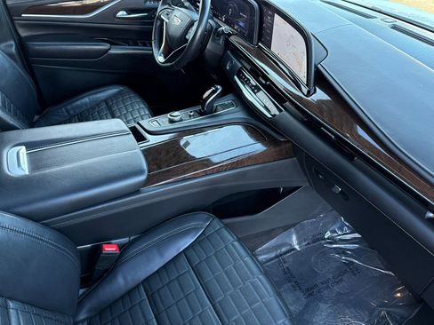 Used 2022 Cadillac Escalade ESV Sport Platinum image 19
