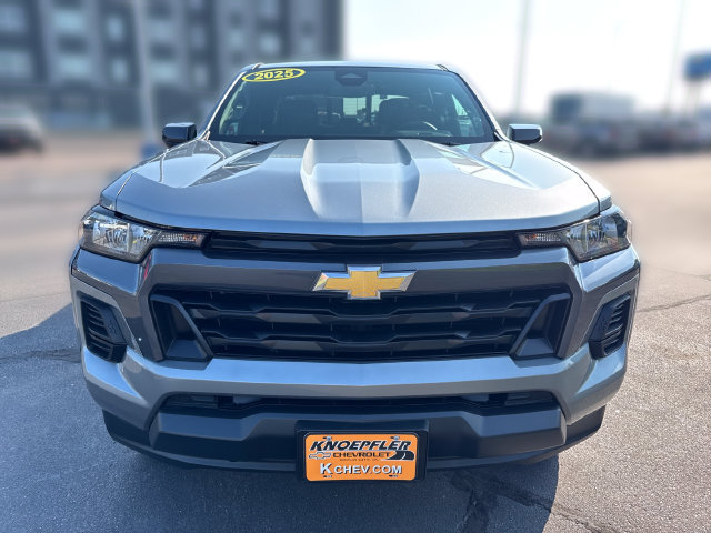 Used 2025 Chevrolet Colorado LT w/ Advanced Trailering Package AWD/4WD image 8