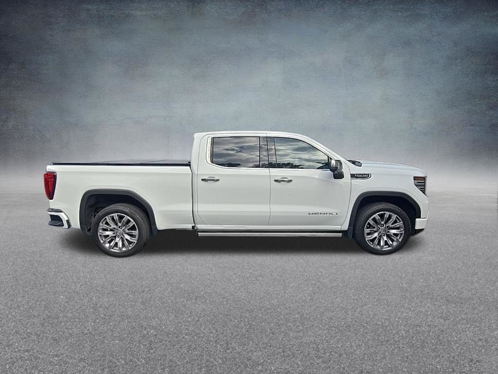 Used 2023 GMC Sierra 1500 Denali w/ Denali Reserve Package AWD/4WD image 9