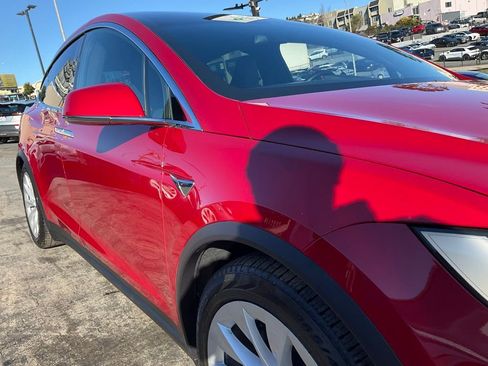 Used 2017 Tesla Model X 75D image 88