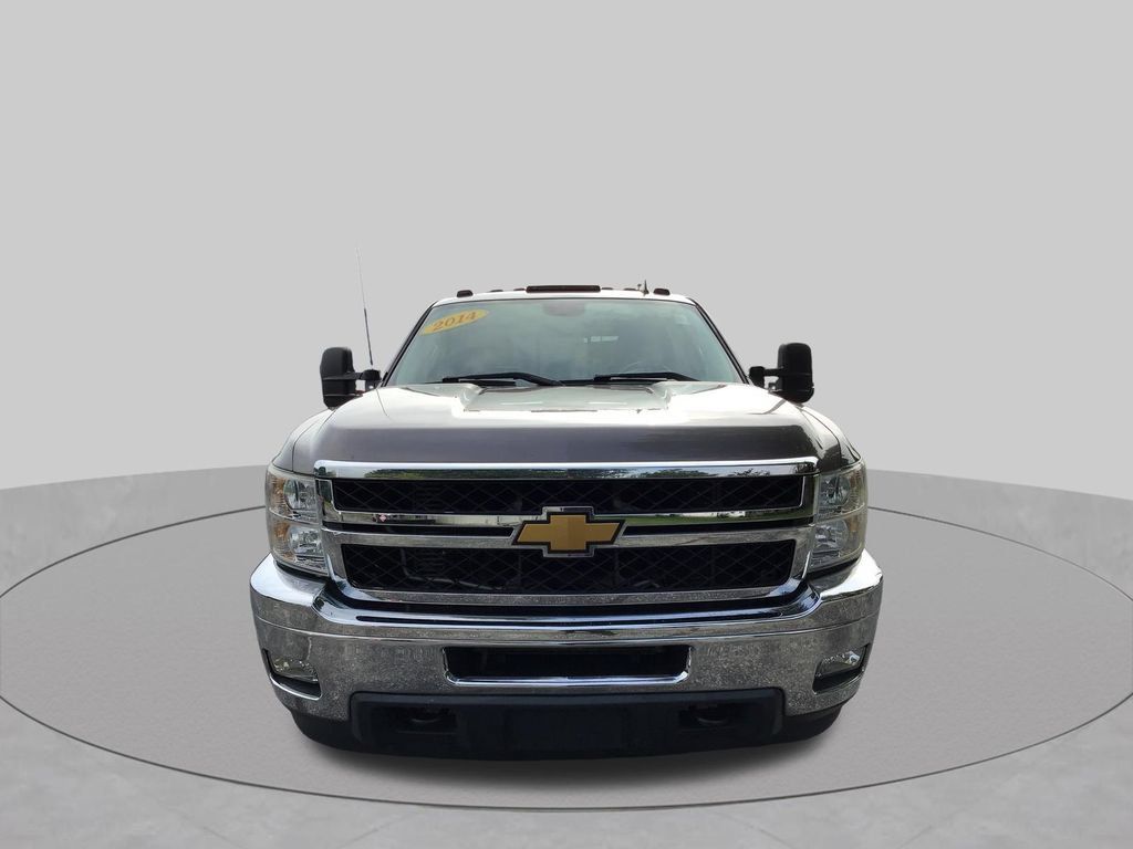 Used 2014 Chevrolet Silverado 3500 LTZ w/ LTZ Plus Package AWD/4WD image 15