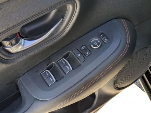 Used 2024 Honda HR-V Sport image 11