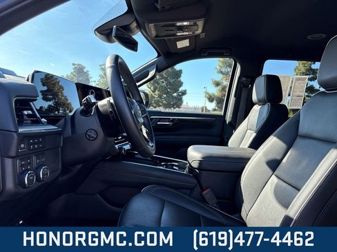 Used 2025 Chevrolet Tahoe Premier image 11