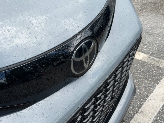 Used 2026 Toyota Sienna XSE FWD image 13