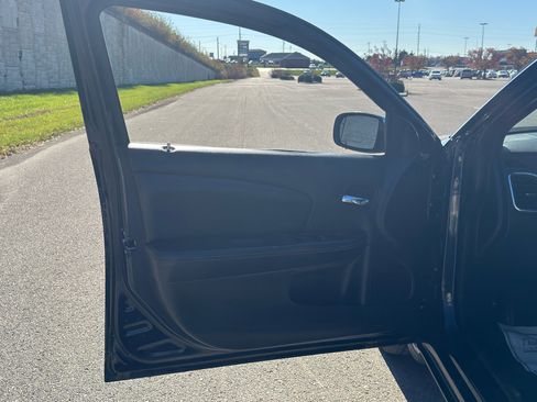 Used 2012 Chrysler 200 Limited image 13